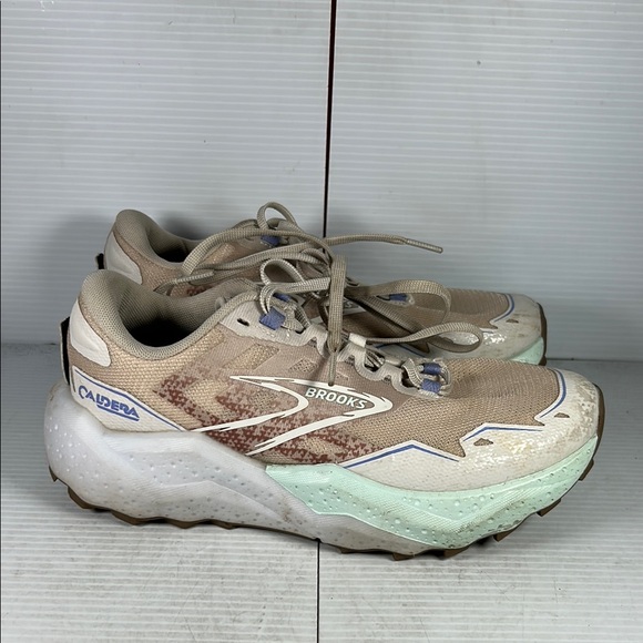 Brooks Shoes - Brooks Caldera 7 women’s 7.5B great trail shoe S8